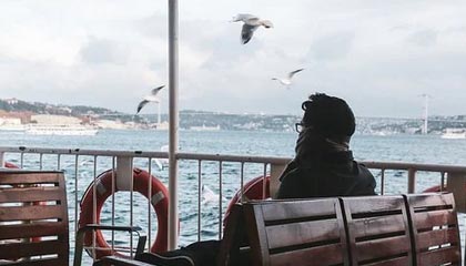 爱游戏娱乐网址-那不勒斯主场翻船，不敌萨索洛跌出前四，那不勒斯新球场