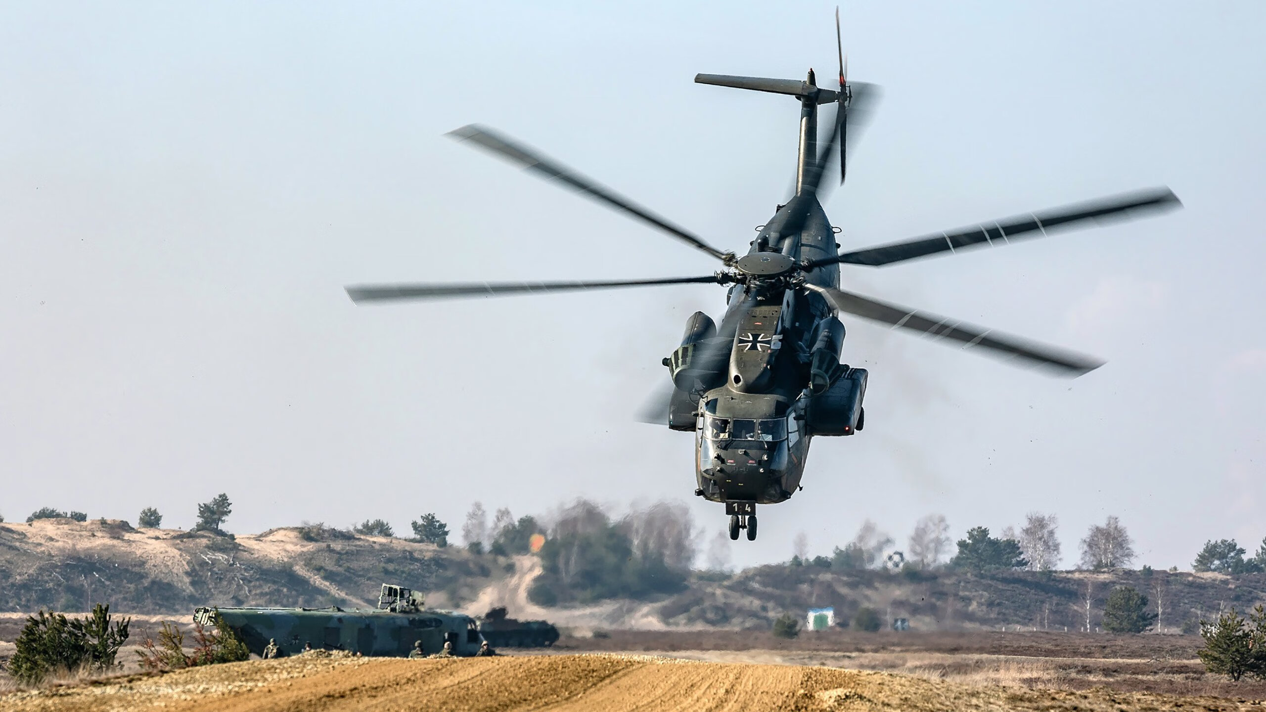 爱游戏体育平台-利物浦遭遇冷门欧洲超级杯，利物浦欧冠捧杯