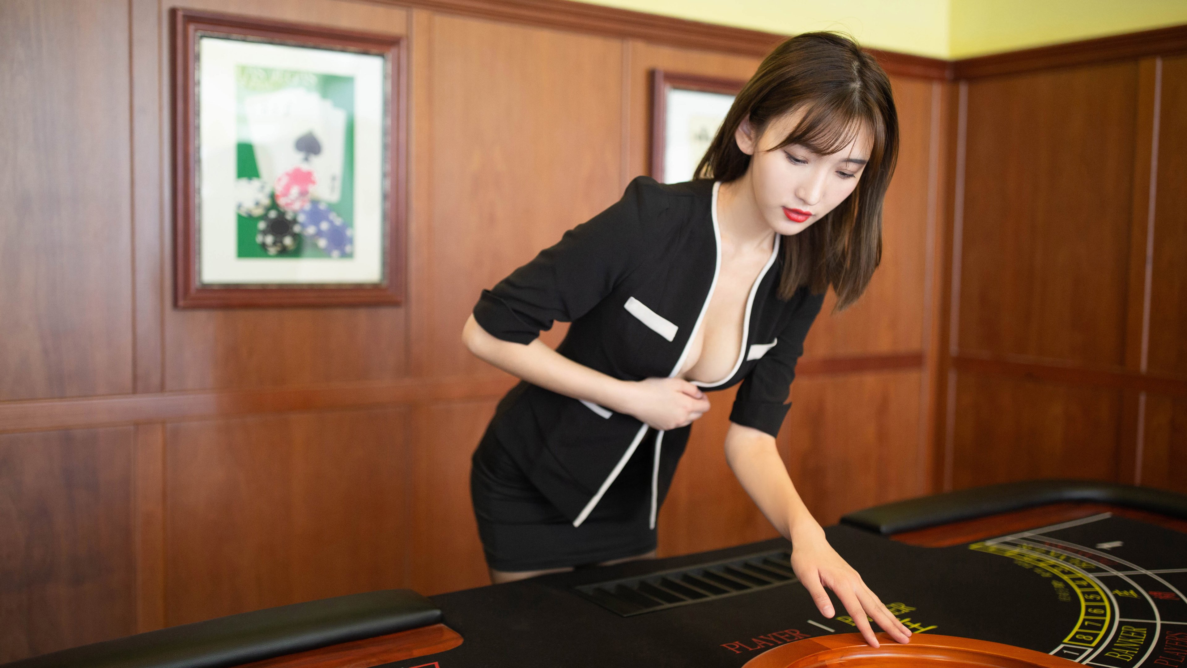 多支球队同分进入收官战每场比赛都关乎最终排名走势,各支球队