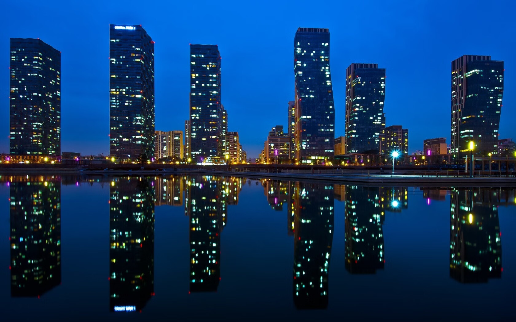 AIYOUXI.COM-拉尼·帕利斯特女子800米自由泳决赛亮相，女子800米自由泳2011